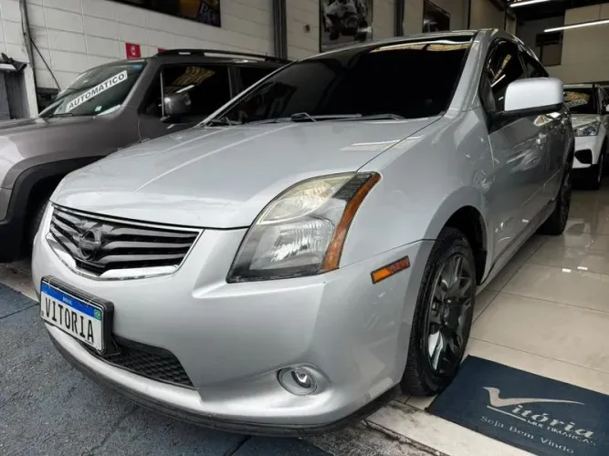 Nissan Sentra 2.0/ 2.0 Flex Fuel 16V Aut. 2011