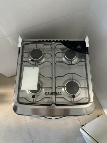 Fogão Esmaltec 4 bocas Usado