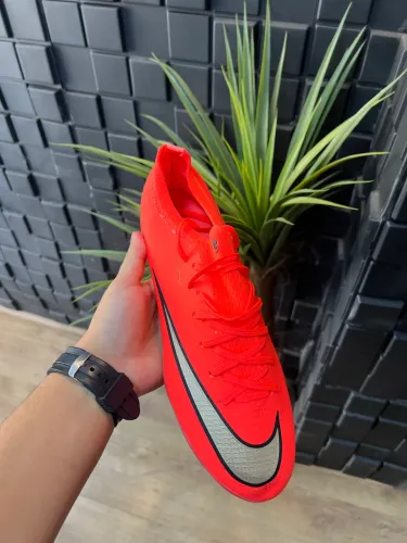 Chuteira lançamento Nike Vapor 17 Red