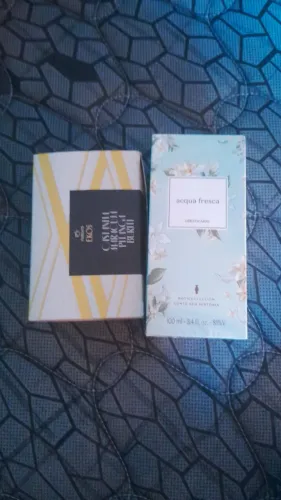 Acqua fresca de brinde uma caixa de sabonete por 120$ 