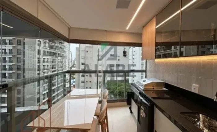Apartamento mobiliado no Brooklin, 66m², 2 dormitórios (1 suíte) e varanda