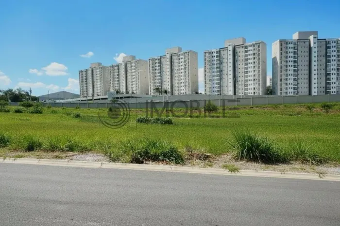 Terreno com 300m² no Condomínio Casa do Lago na cidade de Indaiatuba.