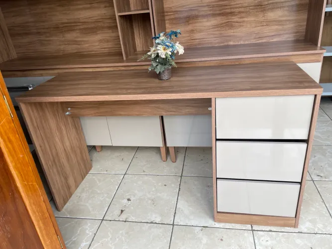Mesa escrivaninha para escritório 