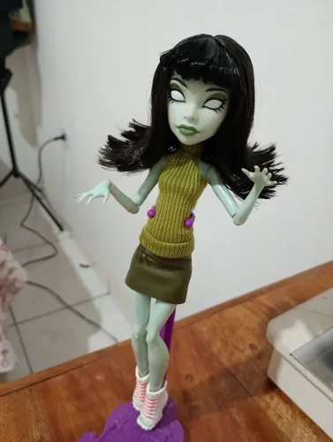 Custom Scarah screams monster high