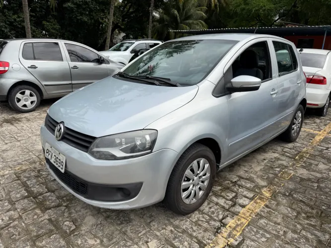 Volkswagen Fox Bluemotion 1.6 MI Total Flex 5P. 2013