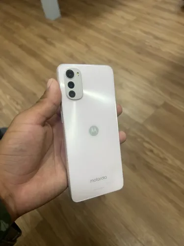 MOTOROLA e32