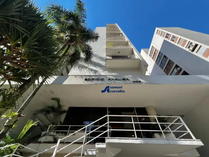 Apartamento na Rua Oscar Freire | 3 Dormitórios | 100 m² | 2 Vagas de Garagem - Excelente
