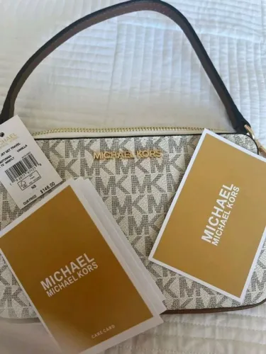 Michael Kors Jet Set Travel Zip