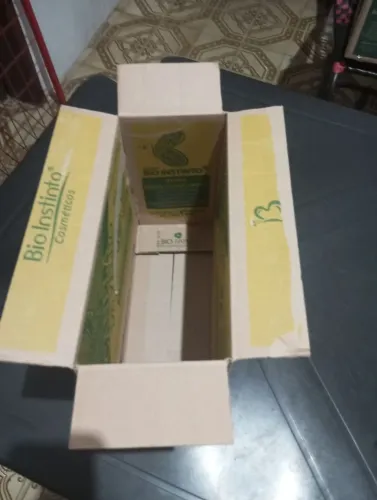 CAIXA DE PAPELÃO PARA EMBALAGEM