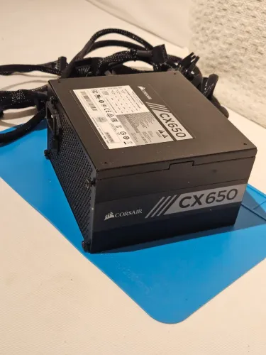 Fonte Corsair CX650 650W - 80 Plus Bronze