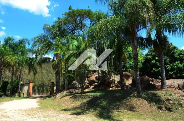 | Sítio a venda em Joaquim Egídio |- Campinas/S.P. Sítio a venda com ótima localização 85.