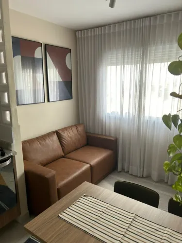 Sofá 1,70 - couro ecologico 