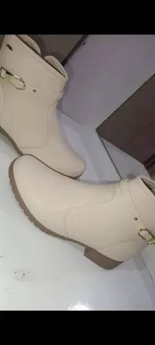 Vendo botas dakota Novas por R$100,00 Cada.