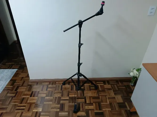 Estante Girafa RMV com 2 Estágios e Pintura Lisa e Robusta