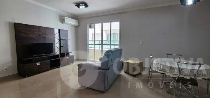 Apartamento mobiliado disponível para aluguel no bairro Santa Mônica em Uberlândia