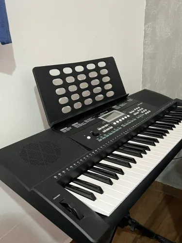 Vendo teclado Revas KB330