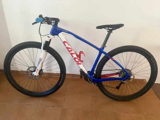 Bicicleta de carbono 