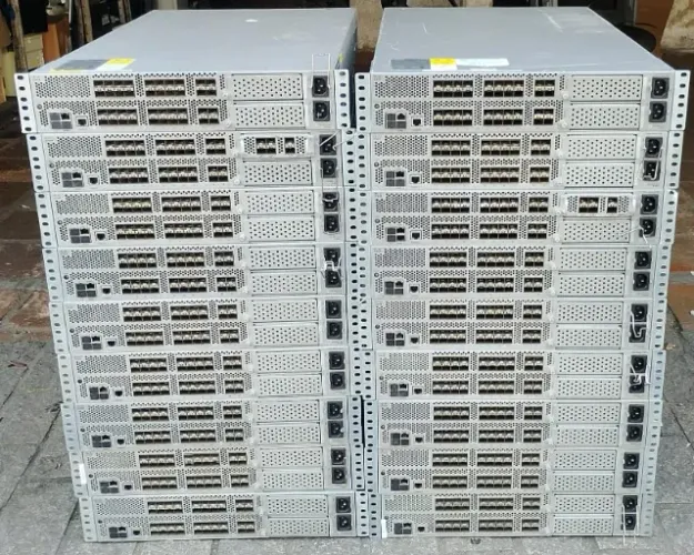 Switch Cisco Nexus N5K C5020P BF de 40 portas SFP+ 10Gig