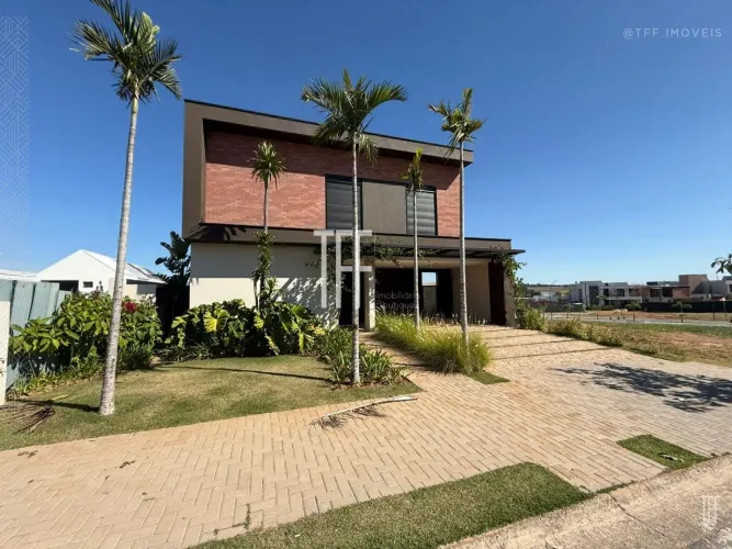 Casa à Venda no Condomínio Arborais em Campinas - SP.
