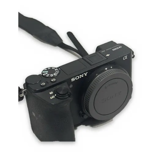 Sony a6500 4K + Lente 16-50 + Gaiola SmallRig + 4 Baterias