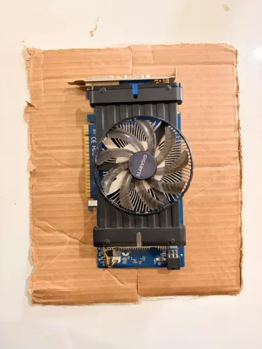 GTX 550 TI 1GB GDDR5 Gigabyte - Funcionando Perfeitamente
