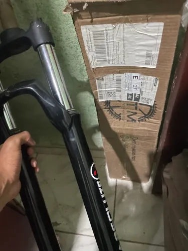 Suspensão absolute nova - $100