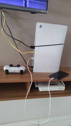 Vendo PS5 semi-novo com um controle sem nenhum arranhão 2.800