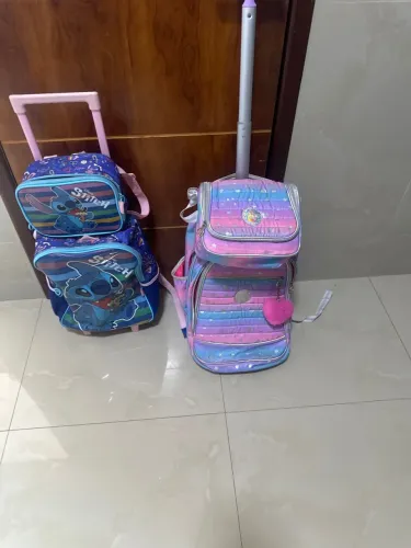 Bolsas escolares com lancheiras