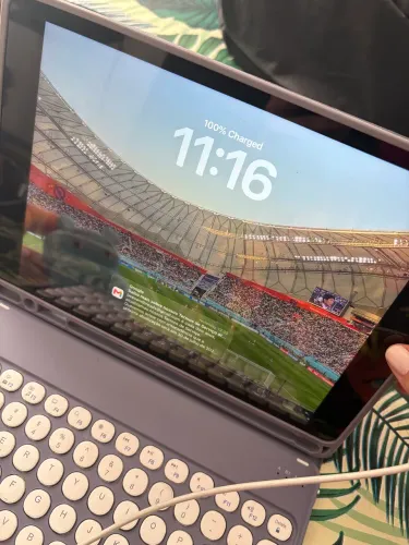 Ipad 9th geração capa, teclado, caixa e nf, carregador