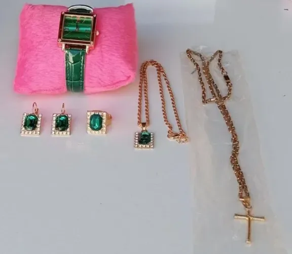 KIT PRESENTE RELOGIO, ANEL, COLAR E BRINCO,