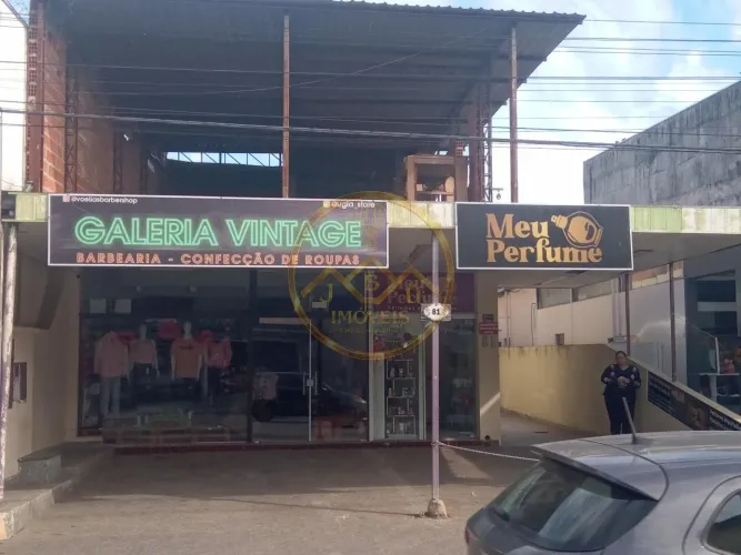 Prédio Comercial com 160m² à Venda por R$ 800.000,00 - Iperó/SP