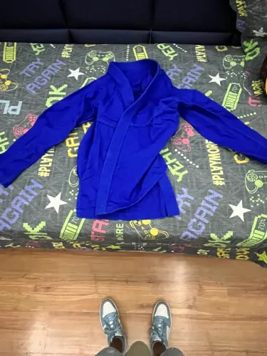 Kimono De Judô Azul Em Ótimo Estado