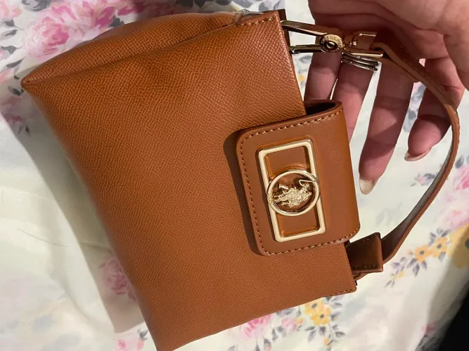 Bolsas e carteiras