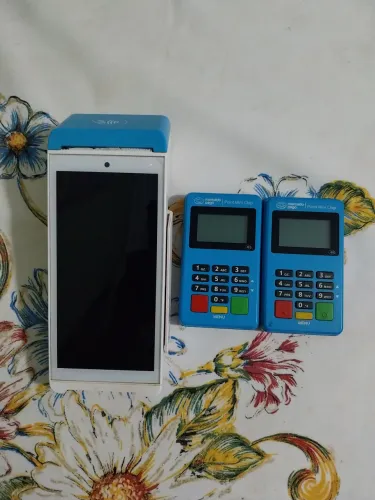 Vendo três maquininhas do Mercado Pago: Duas Point Mini Chip e uma Point Smart 2