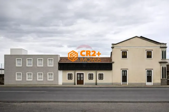 Alugo Casa Comercial em Casa Forte com 525m²