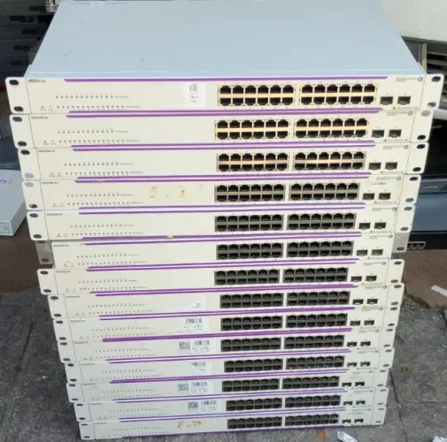 Switch Alcatel Lucent OS2220-24 24Portas Gigabit PoE + 