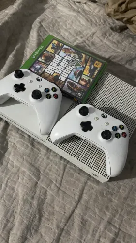 Xbox One S - Seminovo ; pra sair logo!