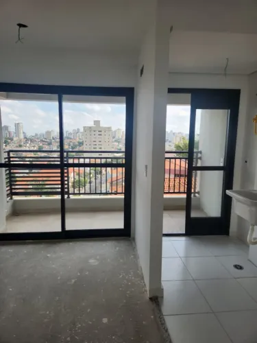 apto novo, que a incorporadora entregou recentemente , muito bem localizado na zona Norte 