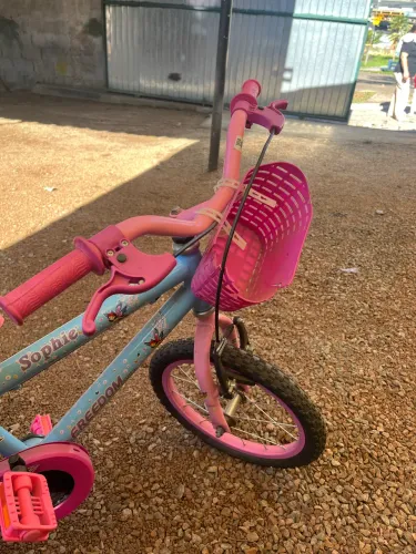 Vendo bicicleta infantil menina