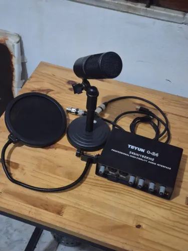 Kit Home Studio Audio-Technica AT2020 + Interface Teyun Q-24