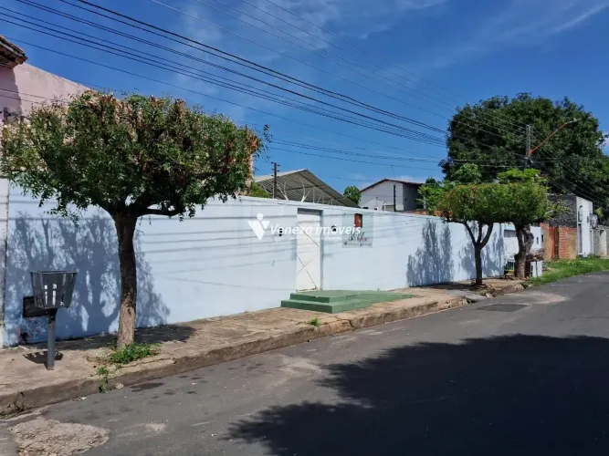 Casa Comercial no Bairro São João para aluguel