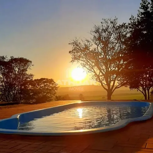 CHÁCARA EM ITAIPULÂNDA COM 24000M² COM SOBRADO E PISCINA