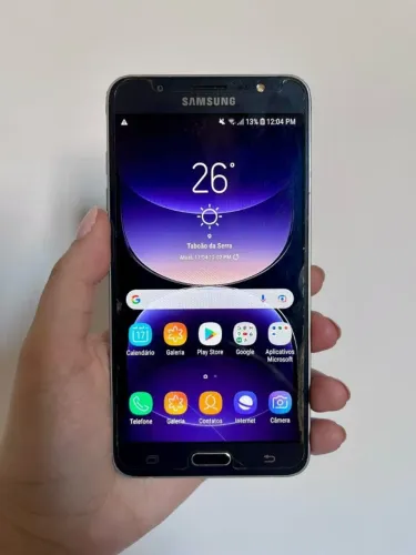 Celular Samsung Galaxy j7 metal