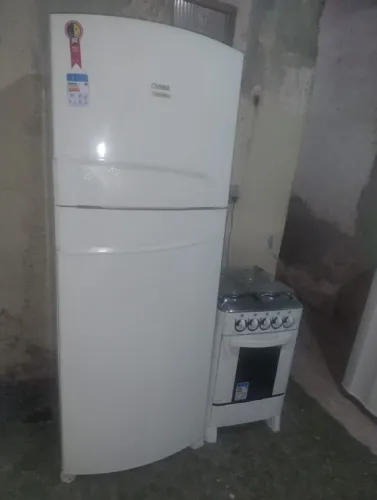 GELADEIRA E FOGÃO 