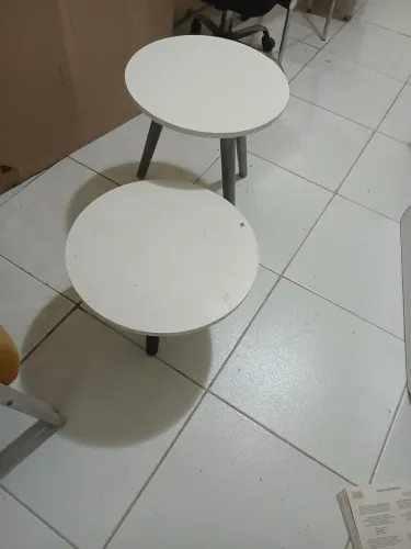 Conjunto de duas mesas de centro