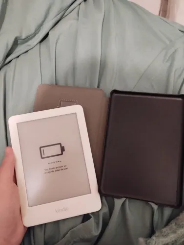 Kindle 10ª geração 8gb Branco (Com capa)