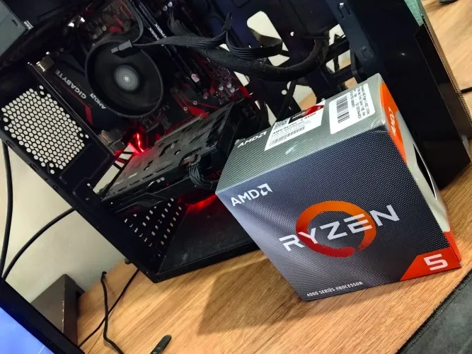 Placa de Vídeo RX6600 e Processador Ryzen 5 1600