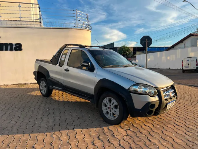 Fiat Strada Adventure 1.8/ 1.8 Locker Flex CE 2010
