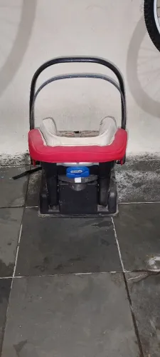 Assento infantil // Cadeirinha