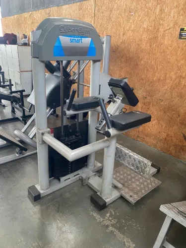 Máquina de Glúteo - Cybergym